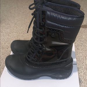 Northface Snow Boots! Faux fur inside!